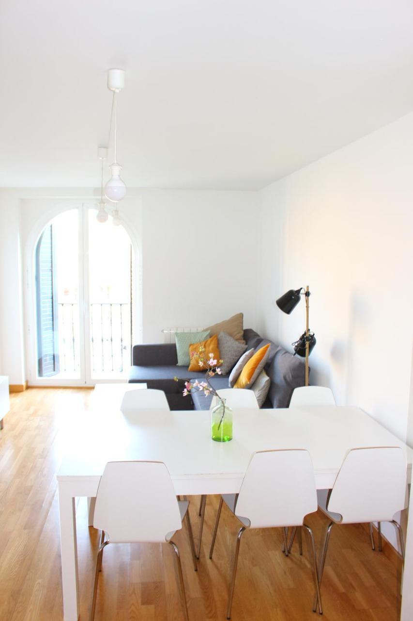 Aloha Apartamentos Pamplona Luaran gambar